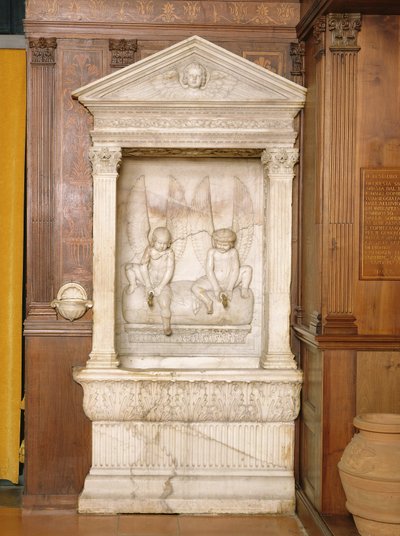 Sculptural font in the North Sacrity by Andrea di Lazzaro Cavalcanti